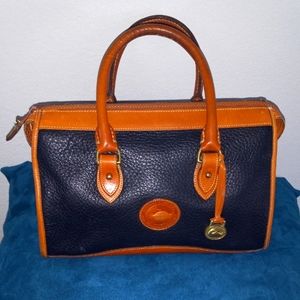 Dooney and Bourke vintage shoulder purse.